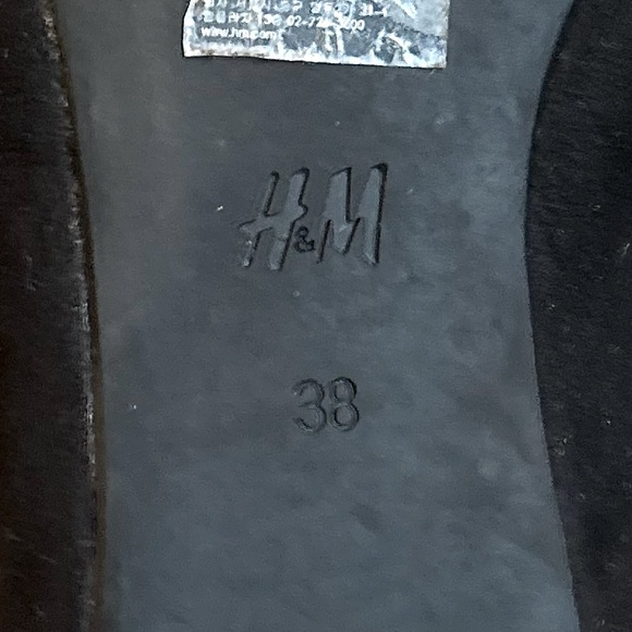 H&M / Black Flats / Suede / US 38 / 7 - Picture 5 of 5